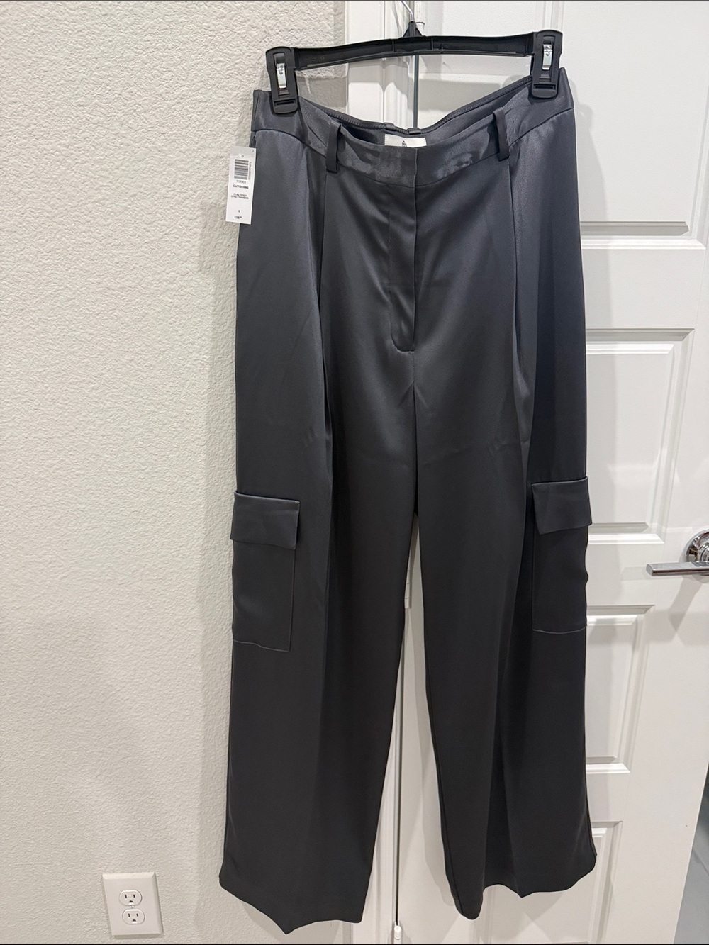Aritzia Babaton Outgoing Pant in Coal Gray